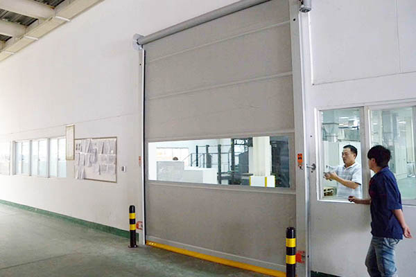 内部通道快速门